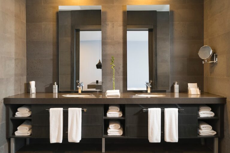 What Are Modern Bathroom Accessories That Every Bathroom Must Have?